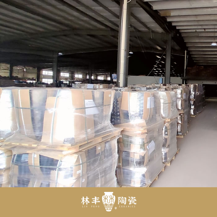 Packing and delivery area